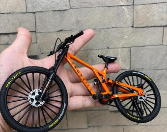 Mini 1:8 Alloy Bicycle Model Diecast Orange 37A Finger Bike Collectible Simulation Gift