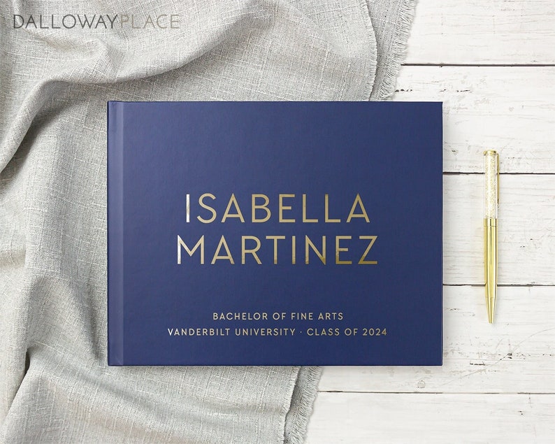 Libro de invitados de graduación Álbum de fotos de estudiante de graduación universitaria Libro de firmas personalizado de amigos y familiares, lámina de oro azul marino imagen 1