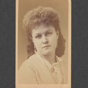 Portrait CDV of Actress and Singer Minnie Conway