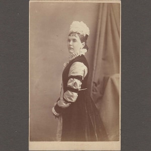 Australian Fashion CDV ~ Beautiful Velvet Gown