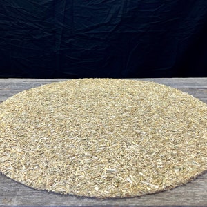Round Nativity Straw Mat - Creche and Manger Scene, Backdrop for Nativity Sets