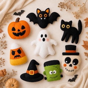 Könnte beinhalten: Eine Sammlung von Halloween-Dekorationen aus Filz, bestehend aus einem orangefarbenen Kürbis, einer schwarzen Fledermaus, einer schwarzen Katze, einem weißen Geist, einem Zuckermais, einem schwarzen Hexenhut, einem grünen Frankenstein-Monster und einem Totenkopf.