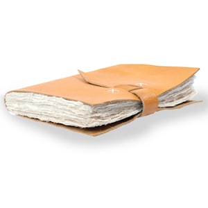 Diario di carta di riso rivestito in pelle marrone marrone chiaro 5x8 pollici / taccuino di carta Lokta, diario di viaggio, diari fatti a mano unici