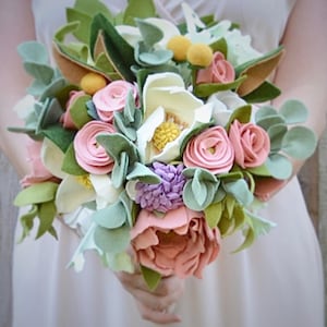 DEPOSIT for custom bridal bouquet / wedding flowers  bridesmaides groomsmen  bouttonniere  centerpieces corsage