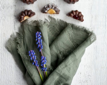 Napkins cloth linen, sage green fringed napkins, cloth napkins bulk, frayed edge linen napkins, stonewashed linen napkins