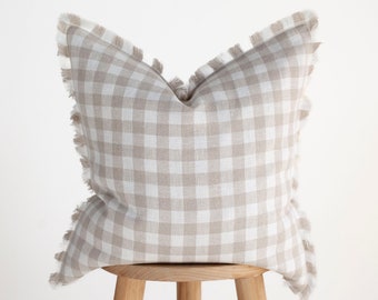 Gingham pillow case, decorative gingham pillow for country style home decor, suitable for bedroom decor, housewarming gift idea for new home
