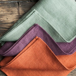 Multi color set of napkins, Cloth linen napkin set of burnt orange green and violet, classic size 18x18 inch image 1