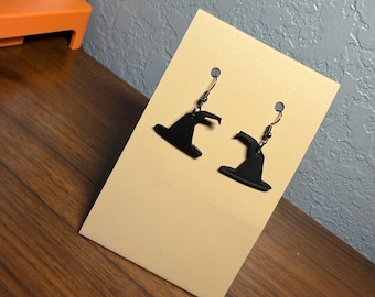 Which hat Halloween earrings
