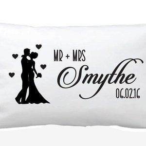 Personalisiertes Mr & Mrs Nachname Kissen, Hochzeitsgeschenk, Baumwoll Kissenbezug