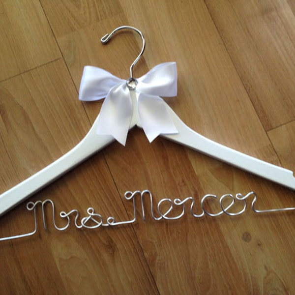 Gorgeous large CRYSTAL BOW MRS wedding hangers, the perfect gift for brides & bridesmaids for the ultimate keepsake and wedding/shower gift