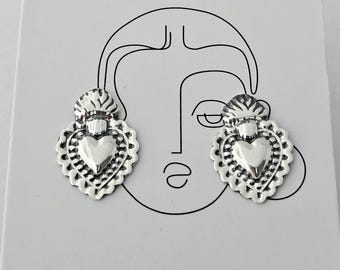 Boucles d'oreilles puces en argent sterling 925, représentant le Sacré-Cœur mexicain, fabriquées à Taxco, Guerrero