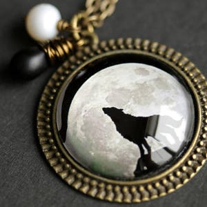 Howling Wolf Necklace. Wolf and Moon Pendant with Frosted Black Teardrop and Fresh Water Pearl. Wolf Pendant. Bronze Necklace.