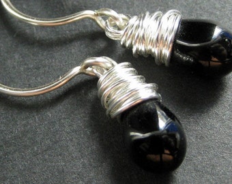 STERLING SILVER Earrings - Black Earrings. Wire Wrapped Teardrop Earrings. Handmade Jewelry.