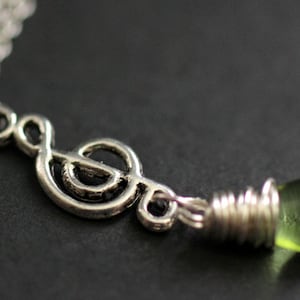 Treble Clef Necklace. Music Necklace. Green Teardrop Necklace. Musical Note Necklace in Silver. Handmade Jewelry.