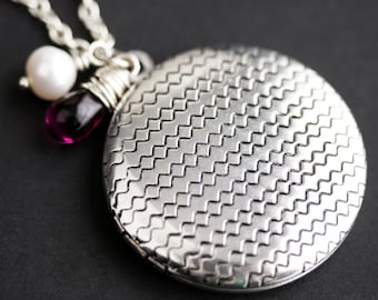 Herringbone Locket Necklace. Stamped Locket with Glass Teardrop and Pearl Charm. ZigZag Pattern Locket. Silver Locket. Handmade Jewelry.