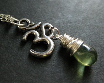 Teardrop Necklace. Yoga Necklace. Yoga Jewelry. Green Necklace in Silver. Ohm Necklace. Om Necklace. Handmade Jewelry.