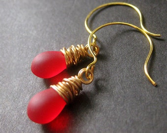 14K GOLD Wire Wrapped Earrings - Lipstick Red Frosted Glass Drop Earrings. Dangle Earrings. Handmade Jewelry.