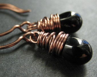 COPPER Earrings - Black Earrings. Black Teardrop Earrings, Wire Wrapped Copper Earrings. Handmade Jewelry.