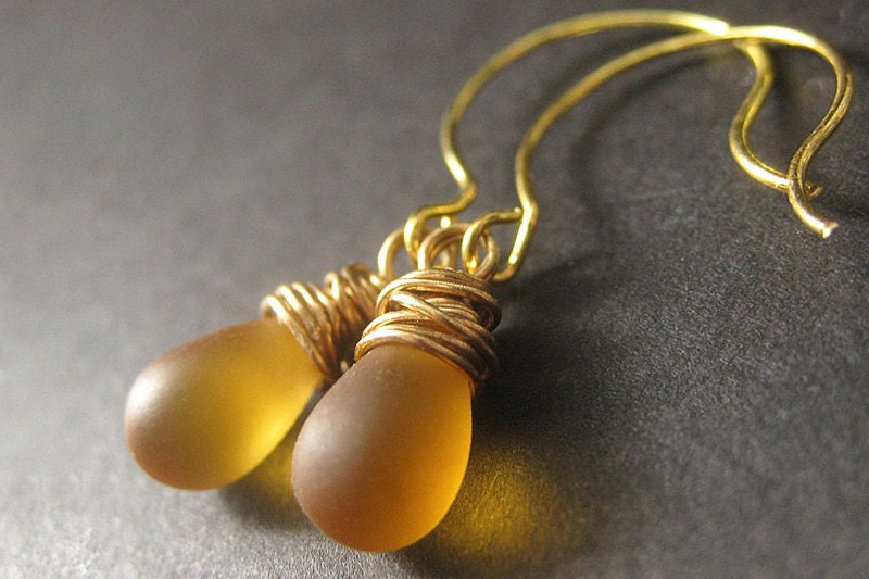 14K GOLD Earrings - Wire Wrapped Earrings - Frosted Honey Glass Teardrop Earrings. Handmade Jewelry.