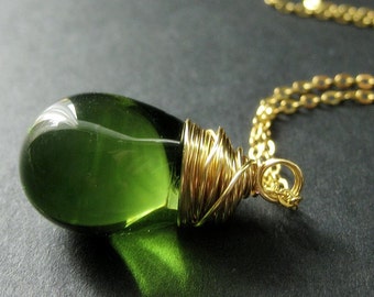 Extra Large Green Solitaire Necklace. Green Teardrop Necklace Wire Wrapped in Gold. Handmade Necklace.