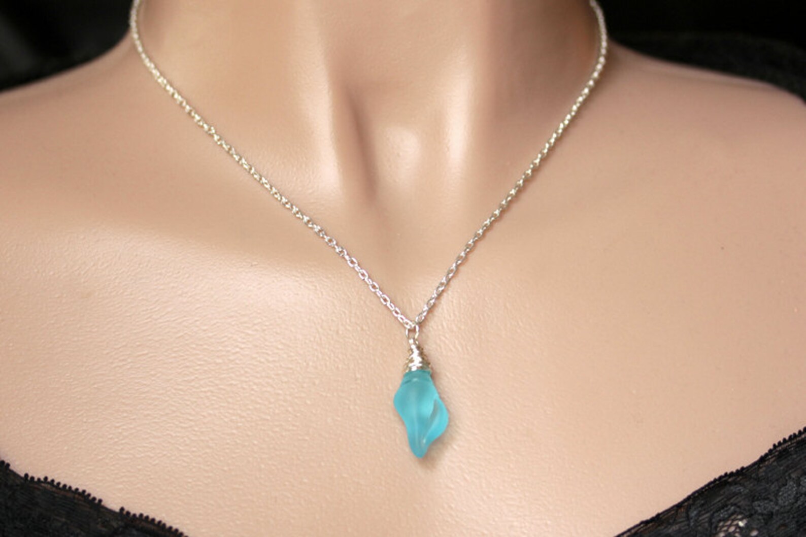 Conch Shell Necklace. Pacific Blue Seaglass Necklace. - Etsy