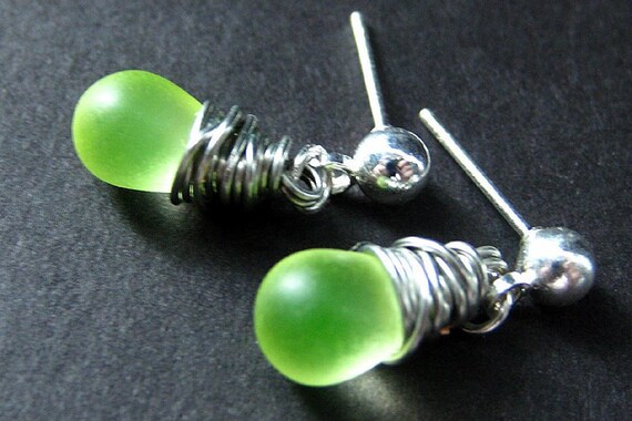 Sterling Silver Ball Post with Drop Earrings Cubic Zirconia Teardrop - Green Sterling Silver Ball Post with Drop Earrings Cubic Zirconia Teardrop - Green