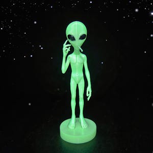 Glödande Alien-staty 3D-utskriven | Rökande Alien 15–20 cm Glödande | Skrivbordsdekoration