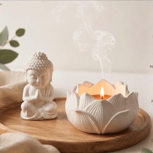 Zen Buddha + Lotus ljusstake set | Meditationsdekor Vit