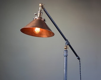 Lampadaire articulé - Lampadaire Edison - Éclairage industriel - Tuyau de fer - Ampoule Edison - Mobilier industriel - Modèle n° 6558