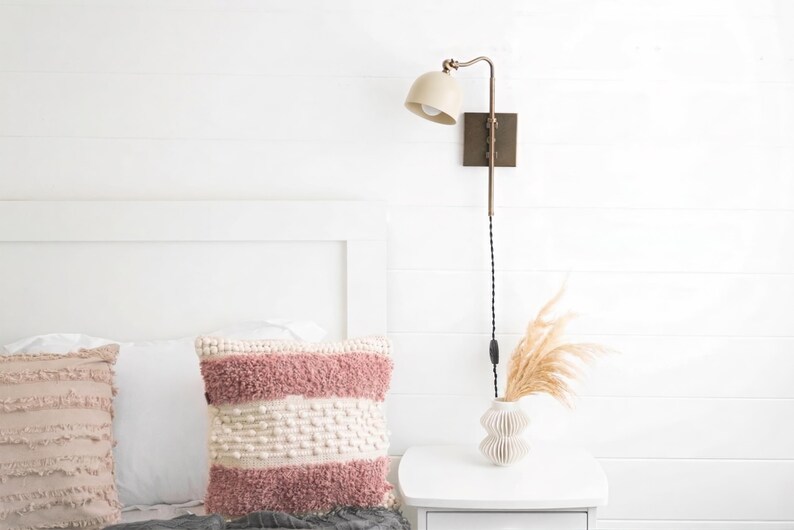Bedside Lighting - Industrial Sconce - Plug-in Light - Industrial Lighting - Loft Lighting - Brick Wall Lighting - Model No. 5025 afbeelding 2