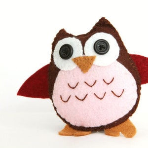 Felt Plushie Hand sewing Pattern PDF. Complete instructions to make Tawny the Owl. Instant download. image 1