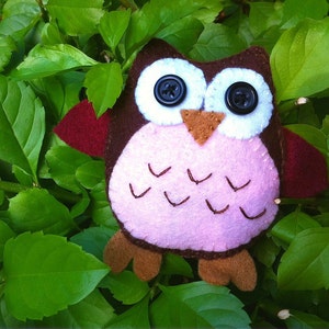 Felt Plushie Hand sewing Pattern PDF. Complete instructions to make Tawny the Owl. Instant download. image 3