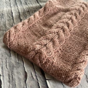 BREIPATROON** Coltrui DK Breipatroon Getextureerde coltrui gebreide kabel tienermode ideaal voor beginners Winteraccessoire
