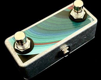 Saturnworks Double Momentary Aux Device / Amp Switch Guitar Pedal w/ Soft Touch Switches + TRS Jack - Replaces Boss FS-6, HX Stomp & More