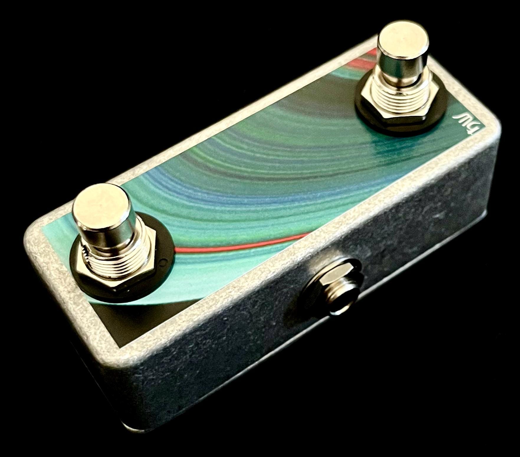 Saturnworks Double Momentary Aux Device / Amp Switch Guitar Pedal