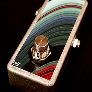 Saturnworks Momentary, Reversed Momentary lub Latching Compact Kill Mute Switch Gitarowy pedał -- ręcznie wykonany w Kalifornii