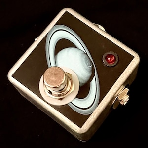 Saturnworks Micro Latching Kill Mute Switch Killswitch w/ LED Guitar Pedal, Handcrafted in California