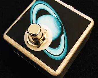 Saturnworks Micro Soft Touch Tap Tempo Switch Pedal for Boss, EHX, MXR Devices & More w/ a Neutrik jack -- Handcrafted in California