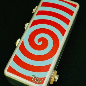 Saturnworks 3-Channel Passive Splitter Combiner Summer Guitar Pedal w/ Neutrik Jacks -- Handcrafted in California.