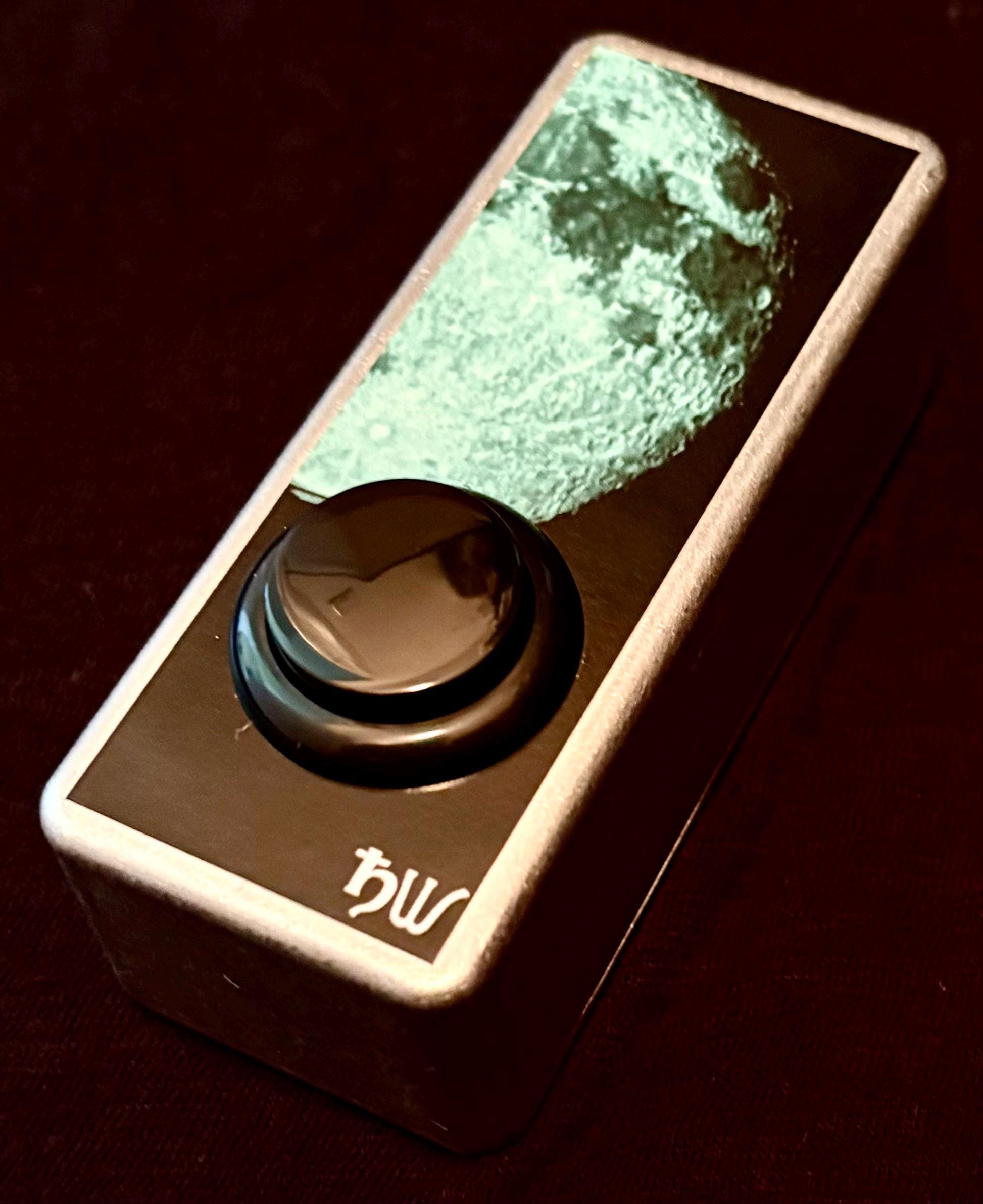 Saturnworks Handcrafted Arcade Button Tap Tempo Pedal: Soft