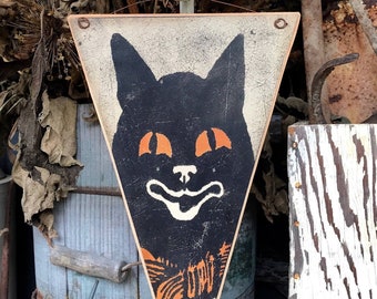 Primitive Halloween Black Cat Pennant: Distressed Wood Art