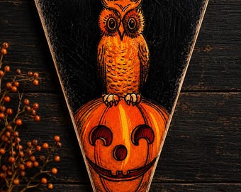 Primitive Owl Pumpkin Pennant, Handmade Fall Wood Pennant Sign, Halloween Primitive Decor, Rustic Owl Wall Hanging, Autumn Farmhouse (8x10)
