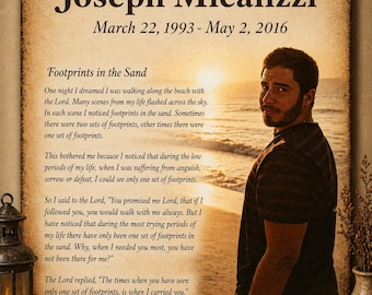 Fotografía personalizada en madera con poema de huellas en la arena.