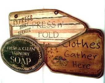 Laundry Room Sign: Rustic Country Decor, 13"x8"