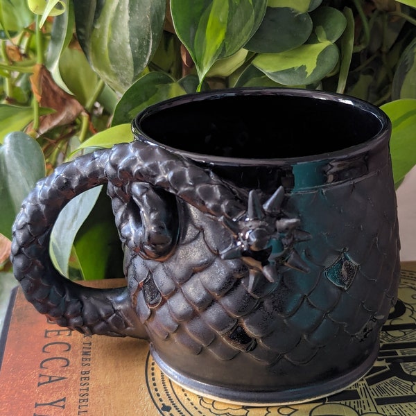 PRE ORDER - Dragon Mug 14oz- Bookish Basgiath War College Gift Mythical Creatures Tarin Andarna Violet Xaden Fourth Wing Iron Flame Fan Art