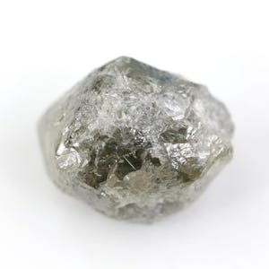 Diamante natural en bruto, suelto, sin tallar, gris, de 6,50 quilates, procedente de un entorno libre de conflictos. Diamante en bruto Earth-Mind para joyería personalizada.