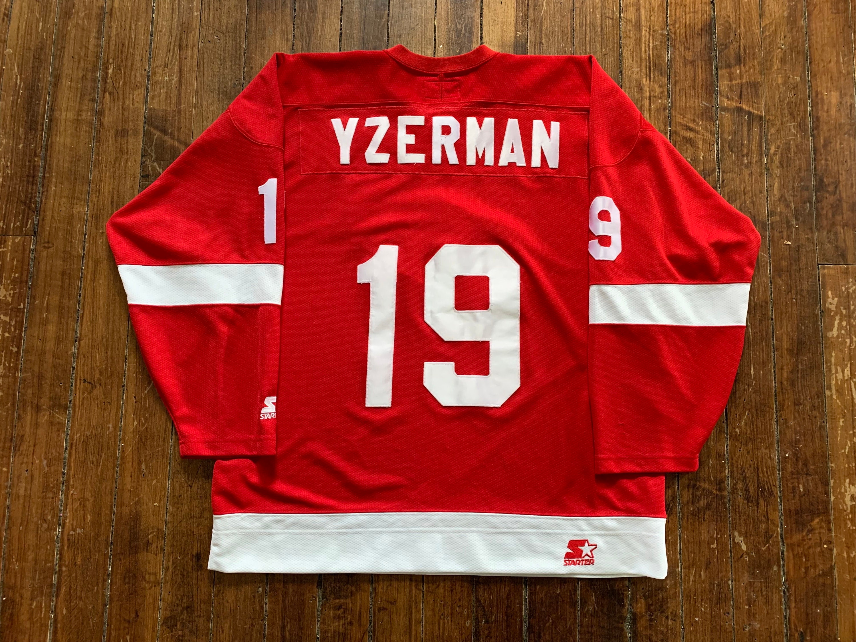 STEVE YZERMAN Detroit Red Wings 1992 CCM NHL Vintage Throwback