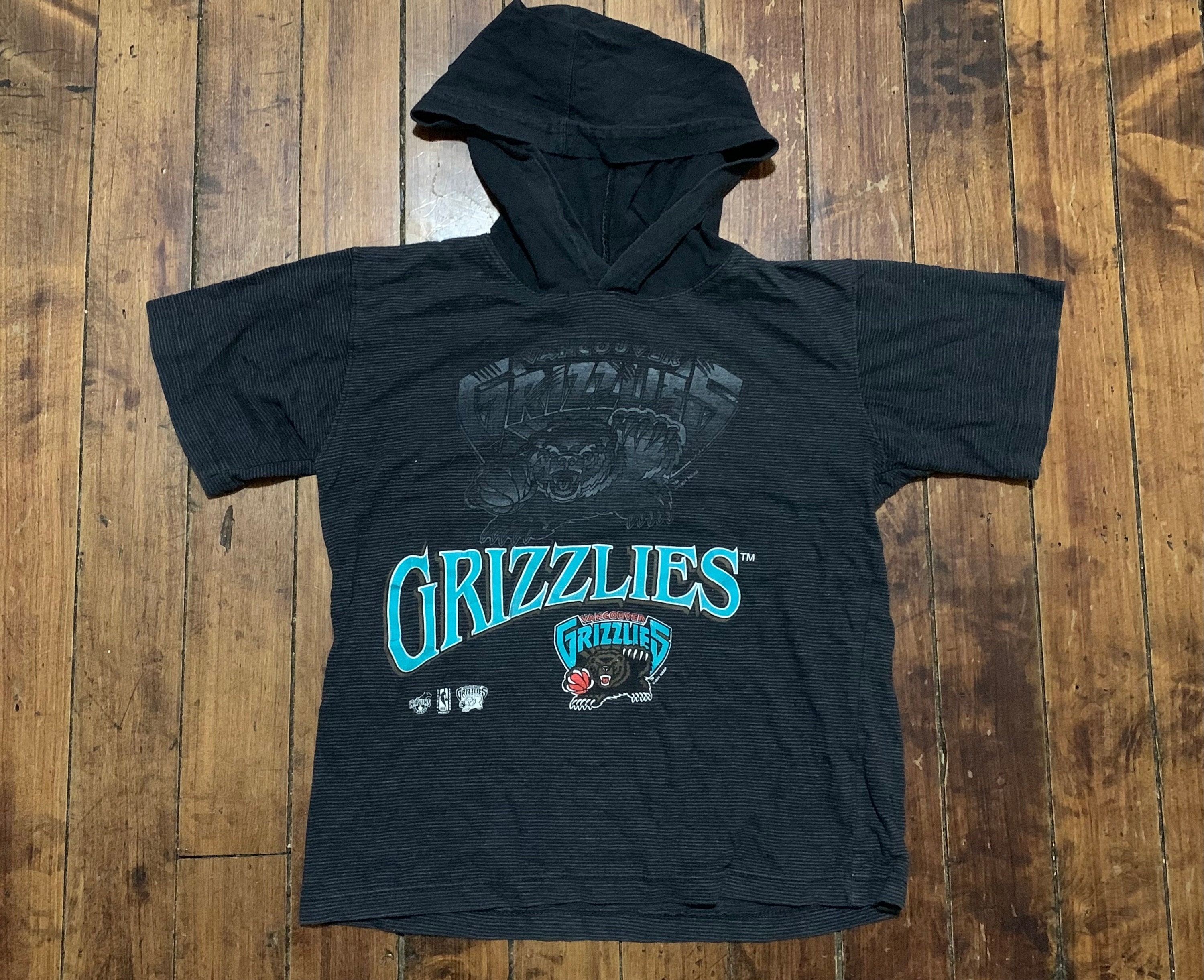 Vintage Vancouver Grizzlies GIII 4her Women Gray Size Large Long Sleeve  Shirt