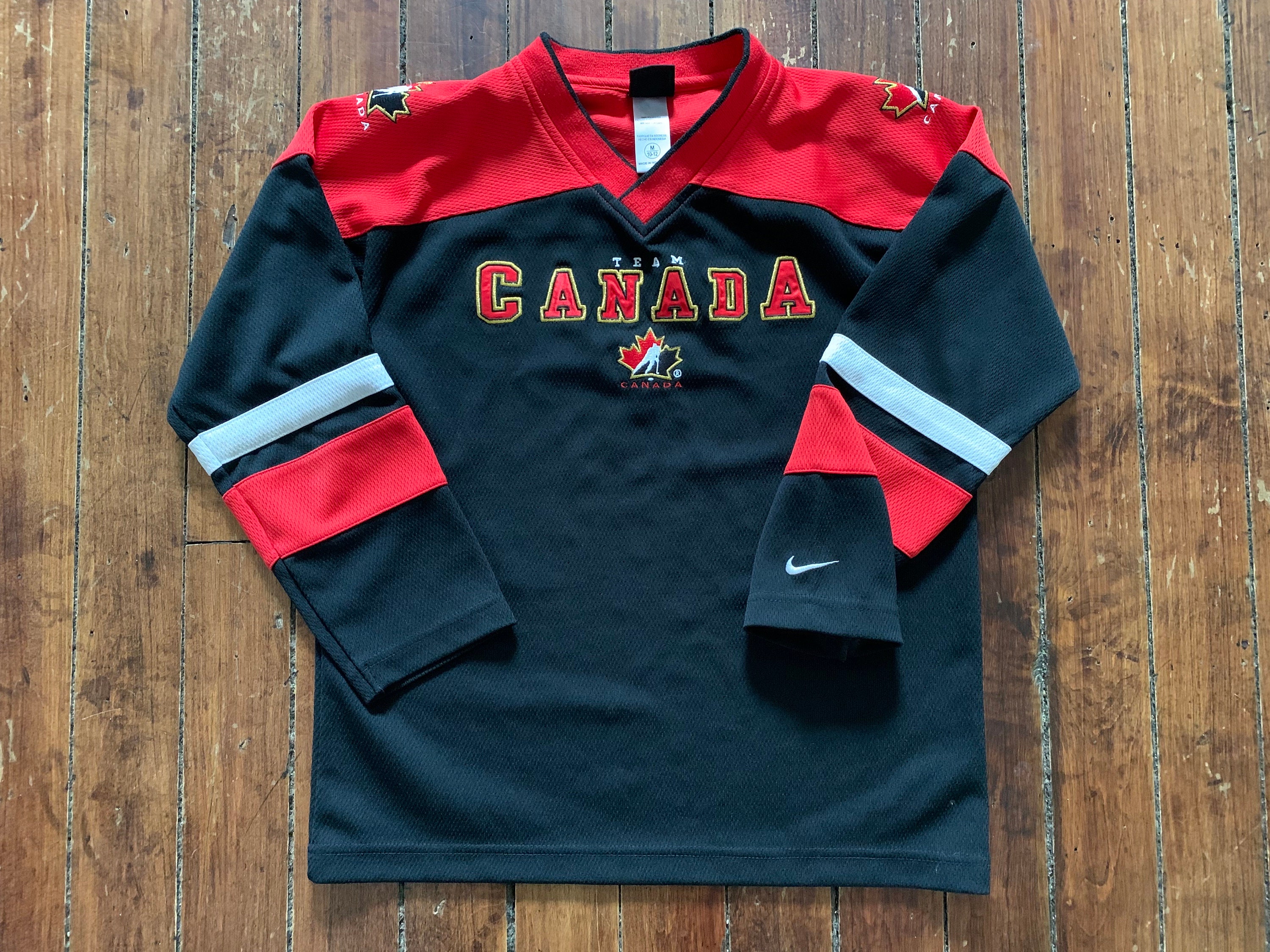 Nike Team Canada Olympic Hockey Jersey Size 2XL IIHF NEW SIGNED Paul  Henderson