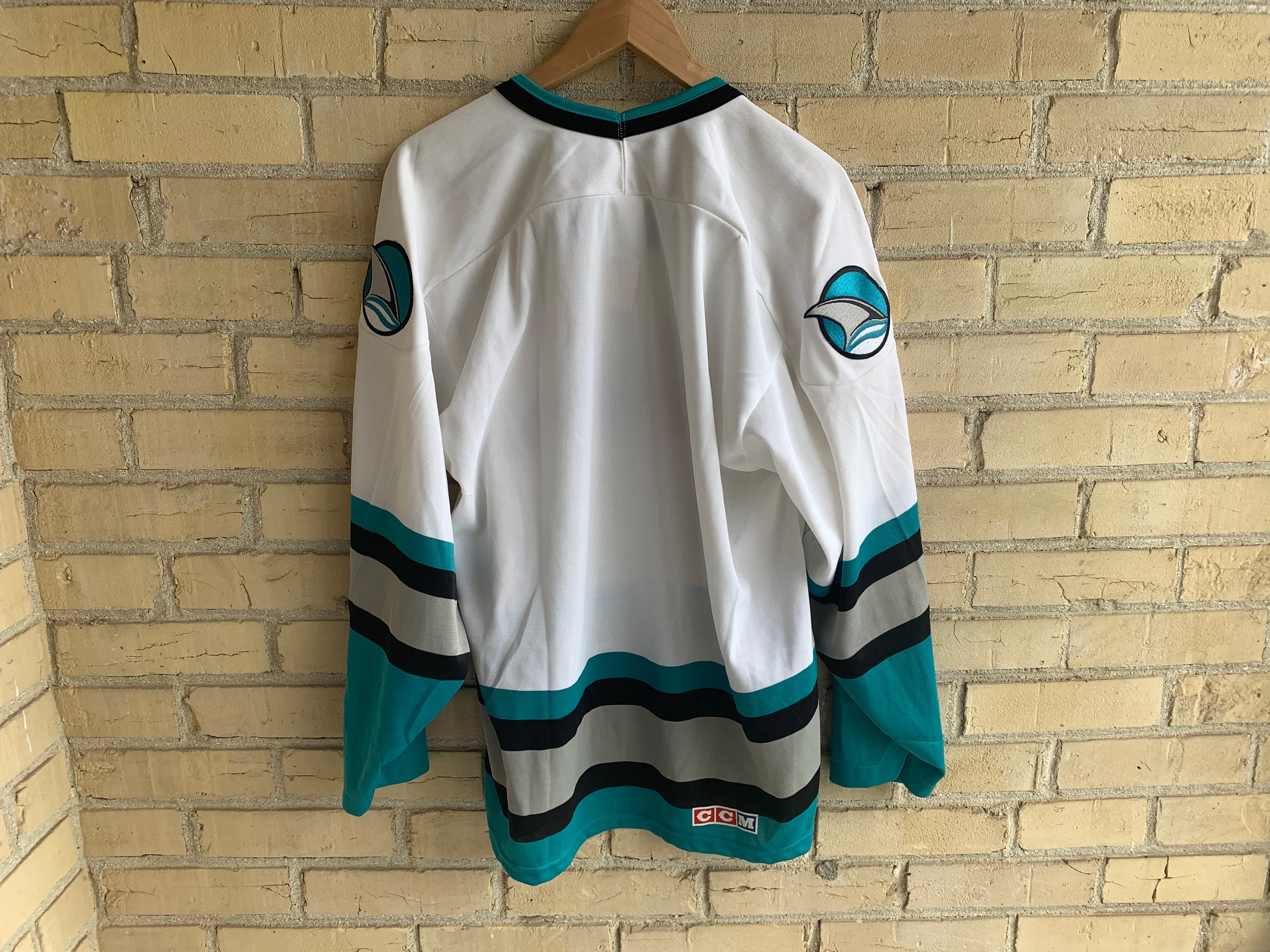 L/G - San Jose Sharks CCM Jersey Stitched Vintage NHL Hockey